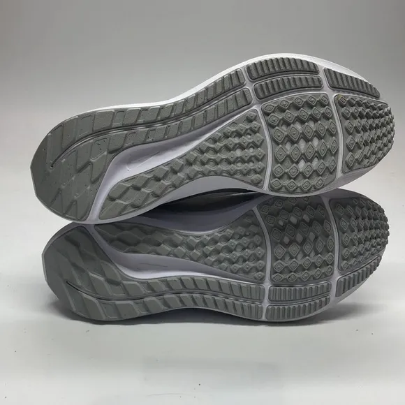 Women’s Nike Air Zoom Pegasus 40 Road Running Shoes DV3854-101 USED tried on sz7