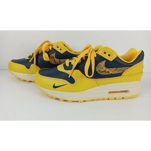 WOMENS NIKE AIR MAX 1 PREMIUM_NAVY/VARSITY MAIZE-NATURAL FJ5479-410 (6.5)