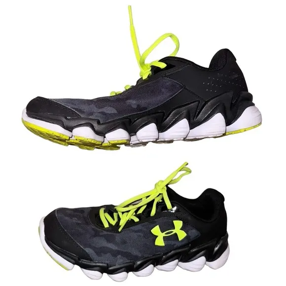 Wrn 2X🔥UNDER ARMOUR black yellow athletic tennis shoes youth boys size 6.5