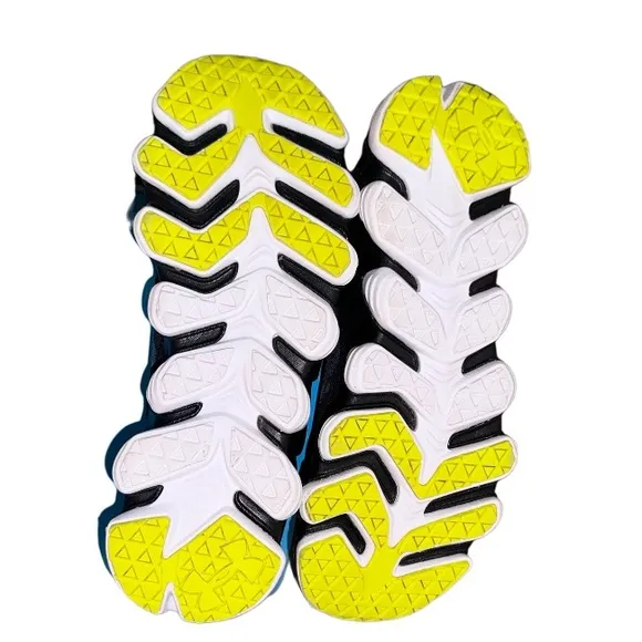 Wrn 2X🔥UNDER ARMOUR black yellow athletic tennis shoes youth boys size 6.5