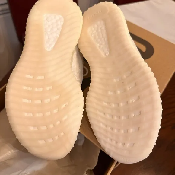 Yeezy Boost 350 Boys Tennis Shoes