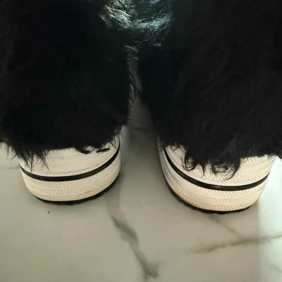 YRU fuzzy black tennis shoes size 6 in good used condition, see pics with laces